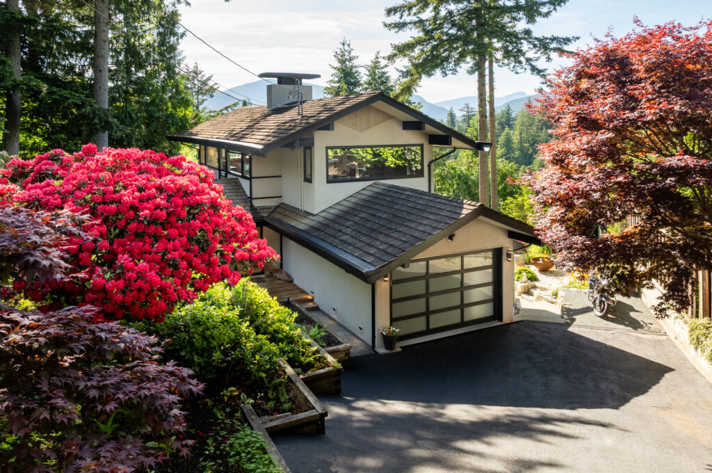 6485 Madrona Crescent